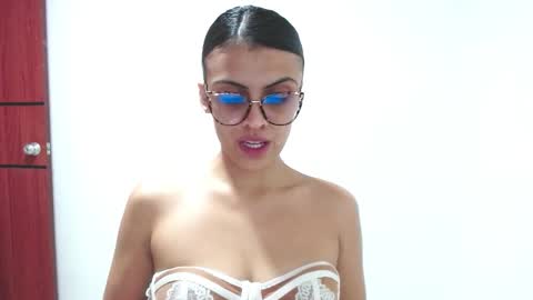 Snapshot of hhayek_eva7 chatting on February 2025 01:06:01 PM Eva online show from February 2025 01:06:01 PM