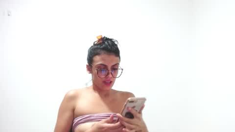 Snapshot of hhayek_eva7 chatting on February 2025 01:05:02 AM Eva online show from February 2025 01:05:02 AM