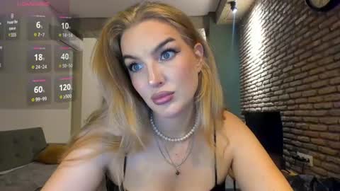 Snapshot of hi_lina chatting on July 2026 03:11:02 AM Hi lina online show from July 2026 03:11:02 AM