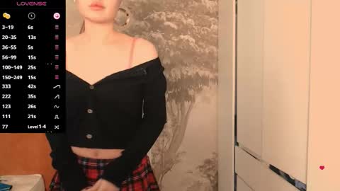 Hiaru online show from November 2025 05:29:02 AM