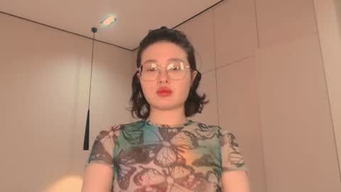 Snapshot of hiaru_cutie chatting on July 2026 05:42:02 AM Hiaru online show from July 2026 05:42:02 AM