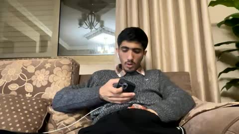 Snapshot of hihi9697 chatting on February 2025 11:57:02 PM hihi9697 online show from February 2025 11:57:02 PM