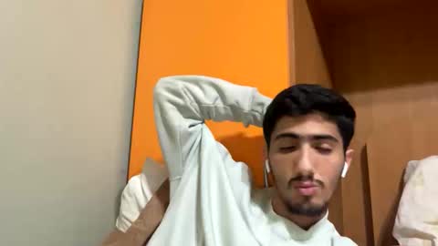 Snapshot of hihi9697 chatting on March 2025 09:36:02 PM hihi9697 online show from March 2025 09:36:02 PM