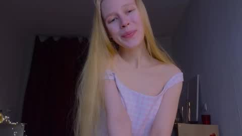 Snapshot of hihi_im_chloe chatting on November 2025 11:50:01 PM Chloe online show from November 2025 11:50:01 PM