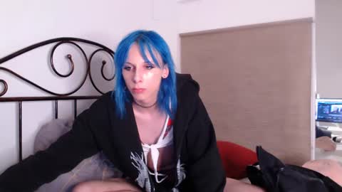 hi im Hika online show from July 2026 07:43:01 PM