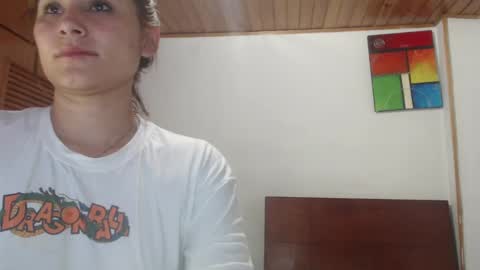 hilaril18 online show from January 2025 01:58:02 AM