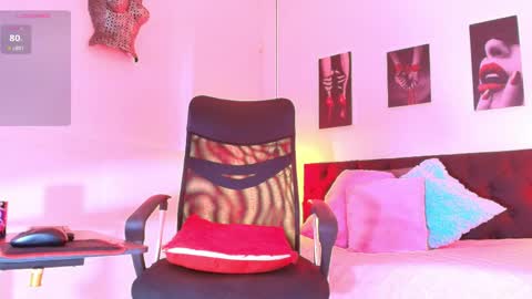 Snapshot of hilary_banks1 chatting on April 2026 05:54:02 AM hilary banks online show from April 2026 05:54:02 AM