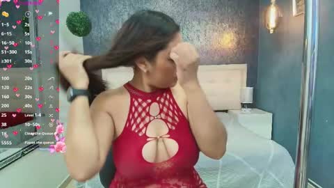 Snapshot of hilary_evanss chatting on May 2026 03:59:02 AM hilary_evanss online show from May 2026 03:59:02 AM