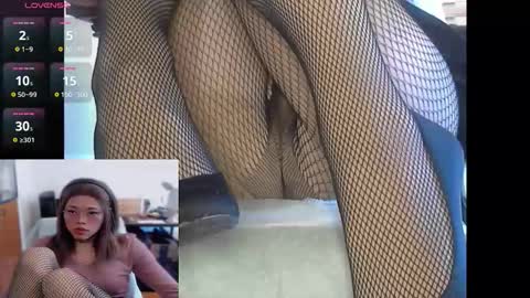 Snapshot of himeko_cd chatting on February 2026 05:57:02 PM Himeko online show from February 2026 05:57:02 PM