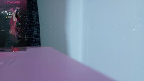 Inori Independent model online show from April 2026 11:42:01 PM