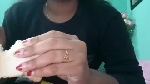 himuhimu22 online show from December 2024 12:37:01 PM