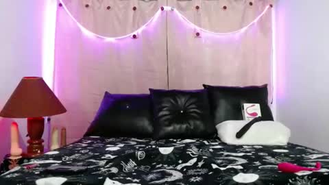 Snapshot of hinasha chatting on February 2025 10:07:02 PM Angel online show from February 2025 10:07:02 PM