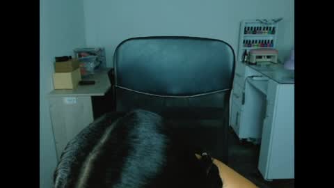 Snapshot of hinata_9 chatting on May 2026 04:18:02 AM 0600AM-1100AM - online show from May 2026 04:18:02 AM