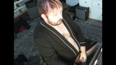 hipguy91 online show from November 2025 06:54:01 PM