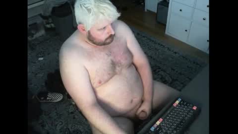 hipguy91 online show from April 2026 06:53:02 PM