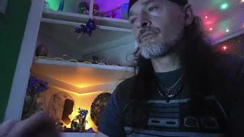 hippiedad333 online show from April 2026 12:31:01 AM