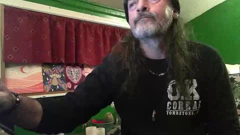 hippiedad333 online show from April 2026 02:13:01 AM