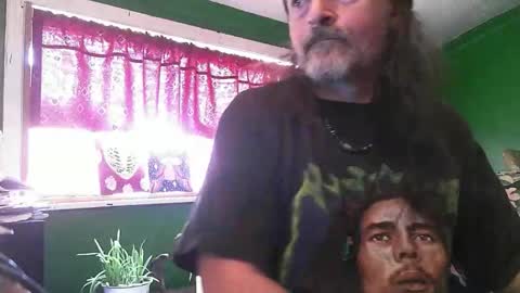 hippiedad333 online show from April 2026 05:37:01 PM