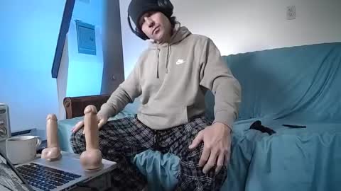 Hippie Jijm online show from February 2025 06:22:02 PM