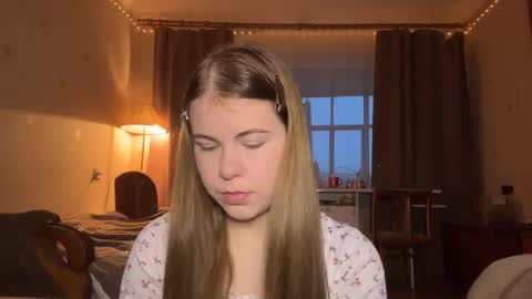 I am Amy ntmu Lets hit 10 Thumbs Up together online show from December 2025 01:40:01 PM