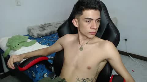 Snapshot of hiso_kai chatting on April 2026 05:32:01 AM Hisokax online show from April 2026 05:32:01 AM