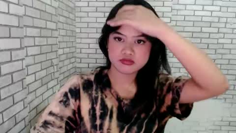 hoelyfloryn online show from March 2026 07:55:02 AM