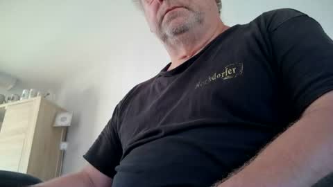 Snapshot of hofnung chatting on August 2026 05:01:01 PM hofnung online show from August 2026 05:01:01 PM