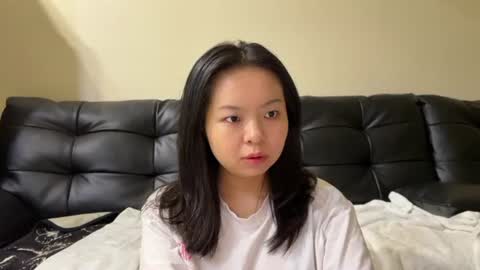 Snapshot of hola_sunflower chatting on June 2026 02:06:02 PM amy online show from June 2026 02:06:02 PM