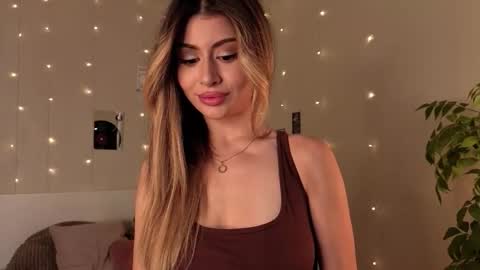 Moni Monica online show from October 2025 08:31:02 AM