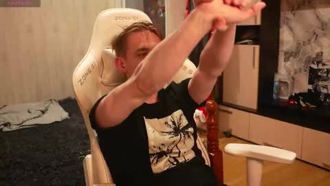 Extaz  Athrey  Howard online show from November 2025 10:04:01 PM