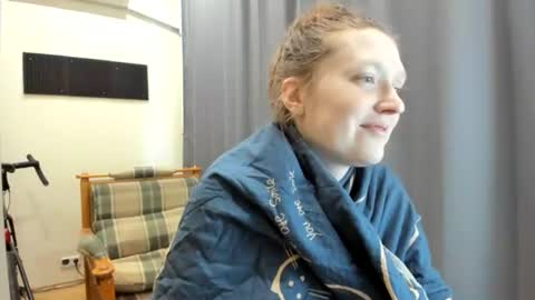 Snapshot of holistic_woman chatting on July 2026 02:43:02 PM holistic_woman online show from July 2026 02:43:02 PM