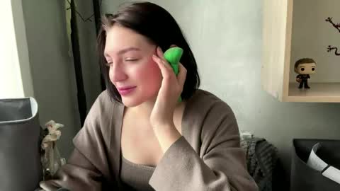 Sofia online show from April 2026 05:10:01 AM