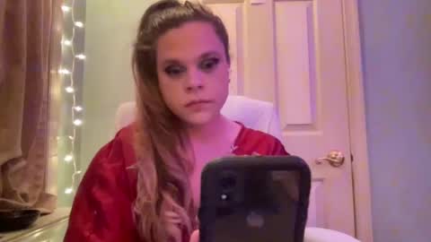 Hollys Drive threw Side Of CB. online show from December 2024 05:59:02 AM