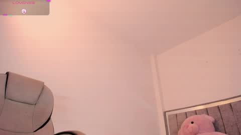 holly_16 online show from June 2026 11:41:02 PM