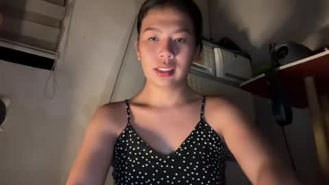 Snapshot of holly_wyn chatting on July 2026 11:47:02 AM holly_wyn online show from July 2026 11:47:02 AM