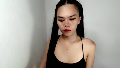 hollyhalo online show from October 2025 05:44:02 AM