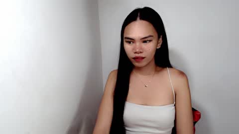 hollyhalo online show from November 2025 08:12:01 AM