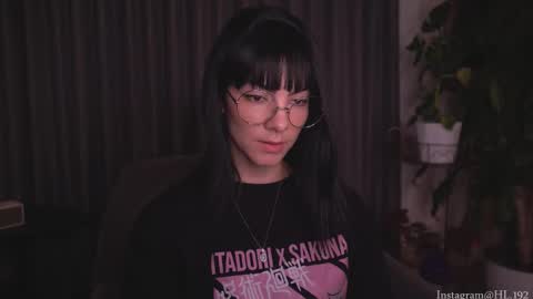 Holly Linder online show from November 2025 02:34:01 AM