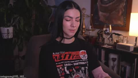 Holly Linder online show from February 2026 02:34:02 AM