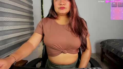 Snapshot of hollymollyxoxo chatting on May 2026 02:44:01 PM Molly online show from May 2026 02:44:01 PM