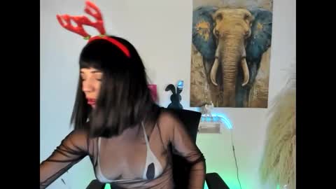 Snapshot of hollysquirtx chatting on November 2025 01:54:02 PM hollysquirtx online show from November 2025 01:54:02 PM