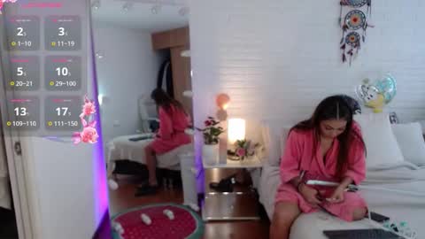 Snapshot of hollyt1 chatting on October 2025 07:23:01 PM hollyt1 online show from October 2025 07:23:01 PM