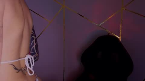 holly online show from January 2026 09:51:01 PM