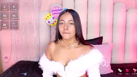Hollyy online show from July 2026 07:24:01 PM