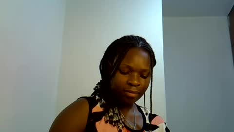 holy_ebony online show from July 2026 06:44:01 PM