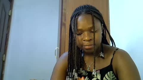 holy_ebony online show from July 2026 07:11:01 PM