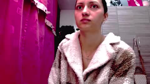 Juli online show from February 2026 04:39:02 AM