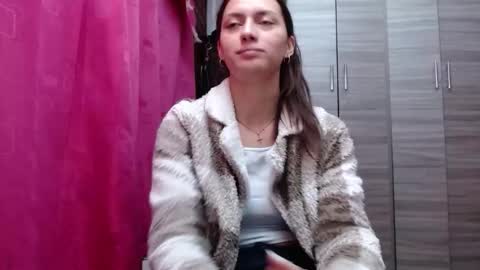 Juli online show from March 2026 07:15:01 AM