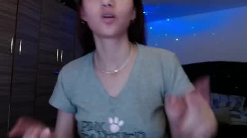 Snapshot of holy_julii chatting on June 2026 03:29:02 AM holy_julii online show from June 2026 03:29:02 AM