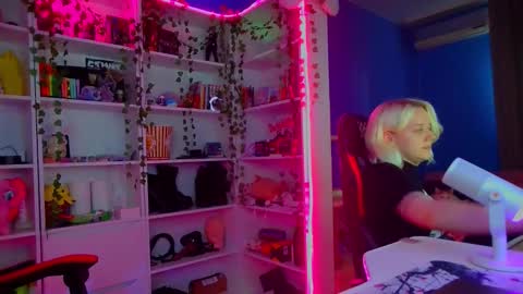 Snapshot of holy_mistresss chatting on October 2025 10:15:01 AM holy_mistresss online show from October 2025 10:15:01 AM